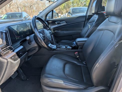 Used 2023 Kia Sportage EX image 19