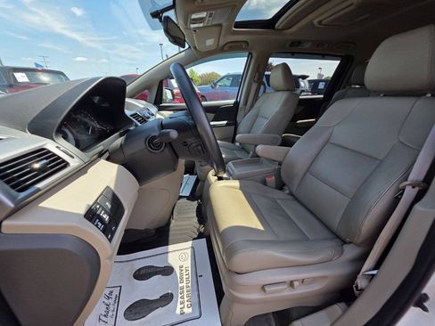 Used 2013 Honda Odyssey Touring image 12
