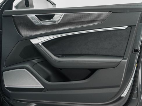 Used 2023 Audi RS 6 image 43