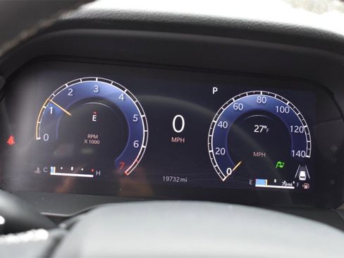 Used 2024 Jeep Grand Cherokee Altitude image 16