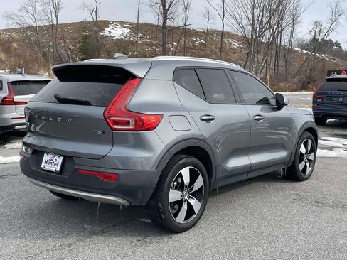 Used 2019 Volvo XC40 T5 Momentum image 27