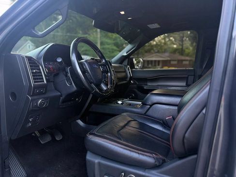 Used 2019 Ford Expedition Limited w/ Equipment Group 303A RWD image 10