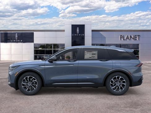 New 2026 Lincoln Nautilus Premier AWD/4WD image 3