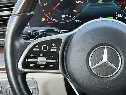 Used 2023 Mercedes-Benz GLS 580 4MATIC image 12