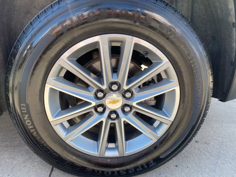 Used 2023 Chevrolet Traverse LT AWD/4WD image 15