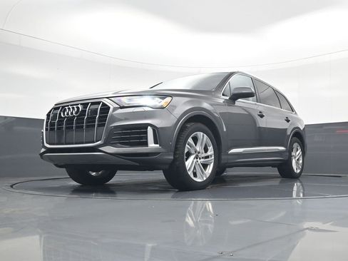 Used 2023 Audi Q7 3.0T Premium Plus image 24