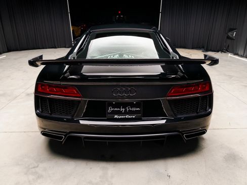 Used 2017 Audi R8 V10 w/ 20" Wheel Package image 31