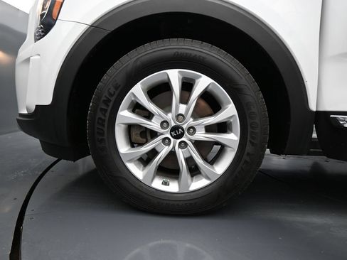Used 2020 Kia Telluride LX AWD/4WD image 29