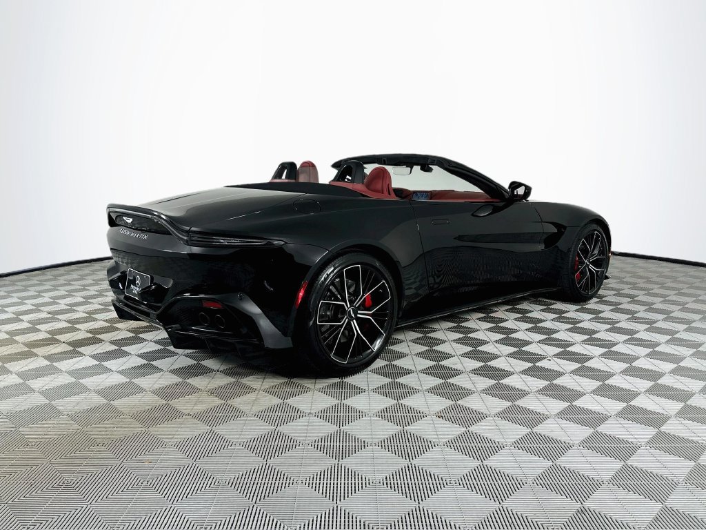 Used 2022 Aston Martin V8 Vantage Roadster RWD image 7