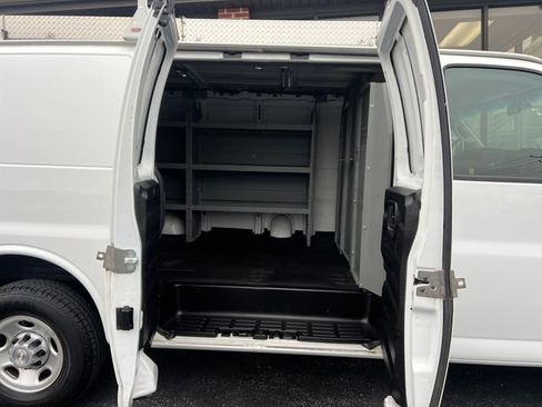 Used 2021 Chevrolet Express 2500 Work Van w/ Driver Convenience Package image 14