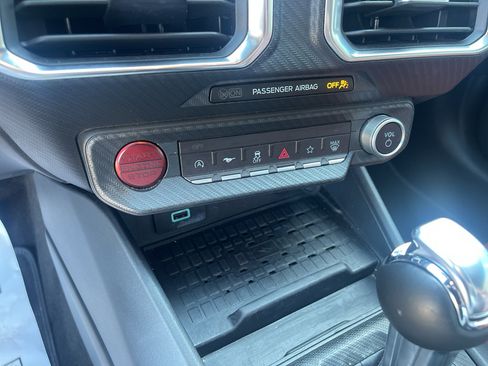 Used 2024 Ford Mustang Premium image 34