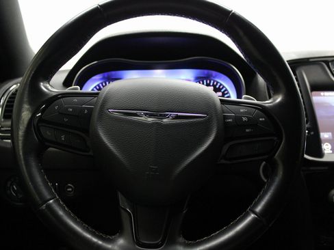 Used 2021 Chrysler 300 S image 29