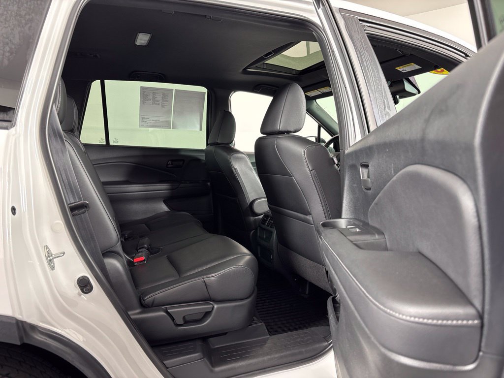 Certified 2023 Honda Passport EX-L image 15