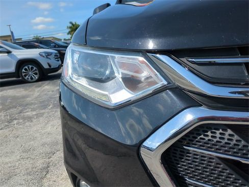 Used 2020 Chevrolet Traverse LT w/ LT Premium Package image 10