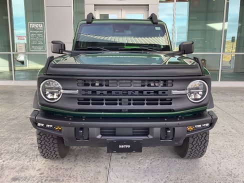 Used 2022 Ford Bronco Black Diamond image 3