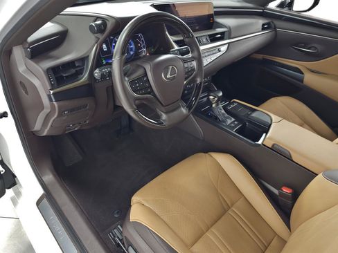Used 2020 Lexus ES 300h w/ Accessory Package 2 FWD image 14
