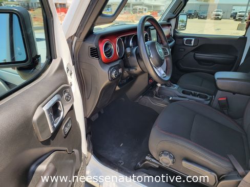 Used 2023 Jeep Gladiator Rubicon w/ LED Lighting Group image 12