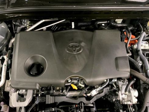 Used 2025 Toyota Camry XLE AWD/4WD image 33