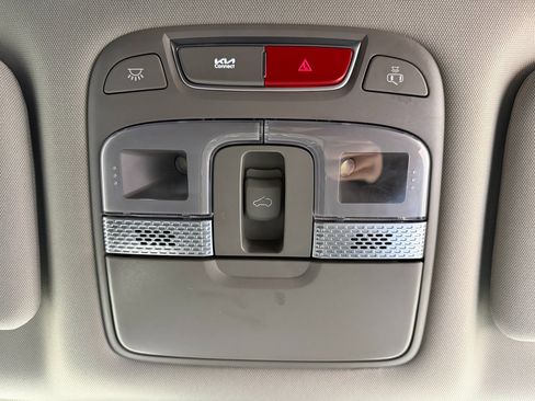 Used 2025 Kia Telluride EX image 31