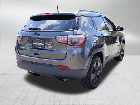 Used 2018 Jeep Compass Latitude FWD image 7