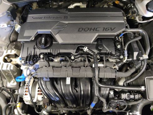 Used 2025 Hyundai Elantra SEL FWD image 30