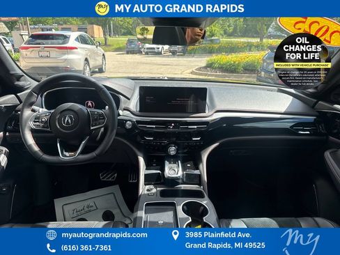 Used 2025 Acura MDX A-Spec AWD/4WD image 12