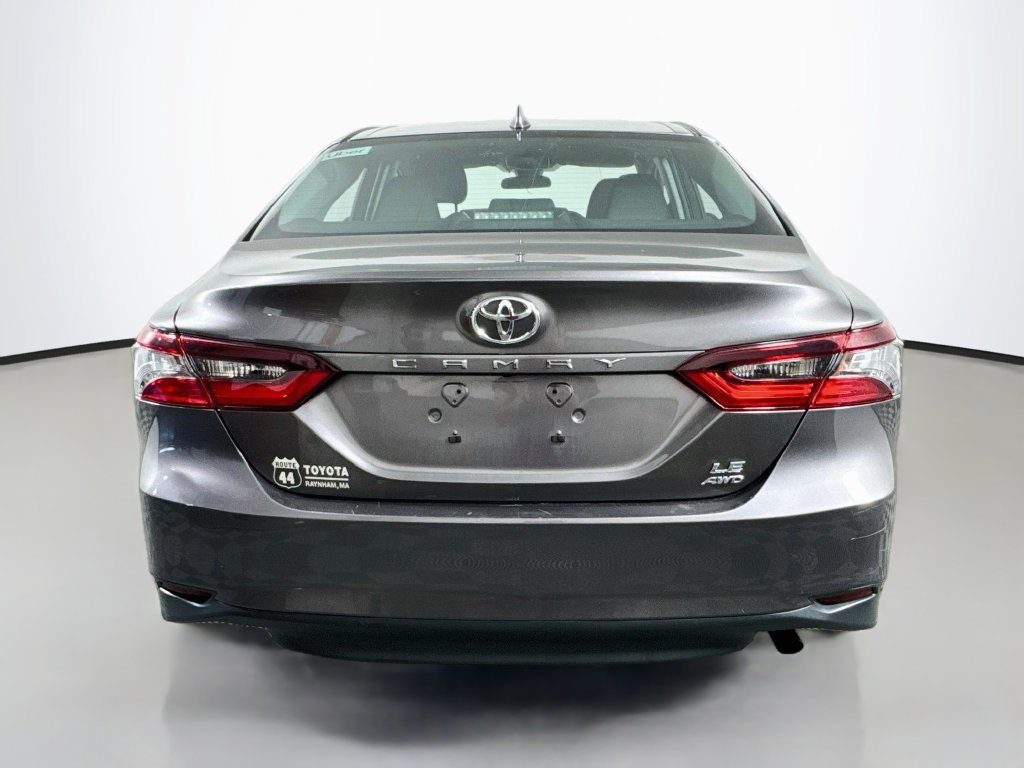 Used 2022 Toyota Camry LE AWD/4WD image 5