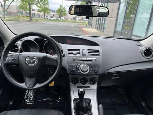 Used 2010 MAZDA MAZDA3 i Sport FWD image 12