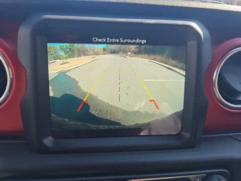 Used 2018 Jeep Wrangler Unlimited Rubicon w/ Dual Top Group image 25