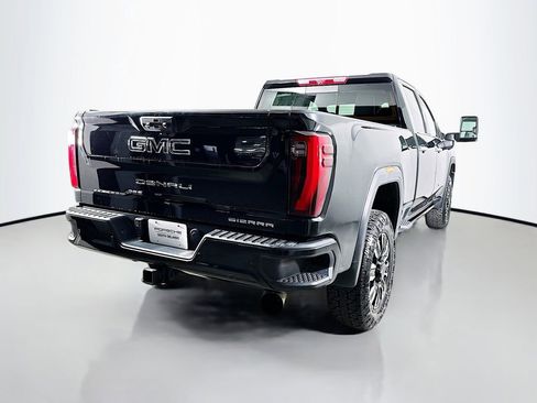 Used 2024 GMC Sierra 3500 Denali Ultimate image 9