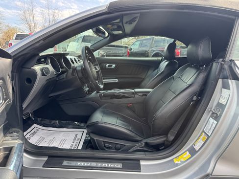 Used 2020 Ford Mustang Premium image 10