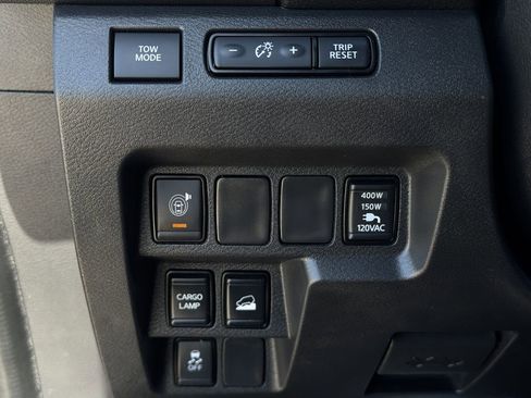 Used 2023 Nissan Frontier SV w/ Technology Package AWD/4WD image 22
