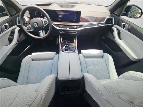Used 2026 BMW X5 xDrive40i w/ M Sport Package AWD/4WD image 17