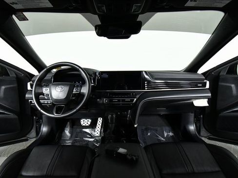 Used 2025 Toyota Camry XSE image 18