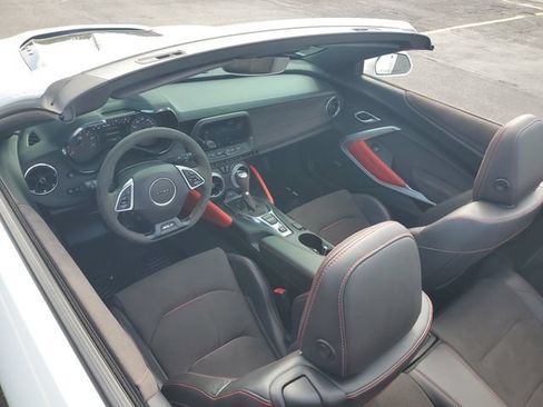 Certified 2022 Chevrolet Camaro ZL1 RWD image 15