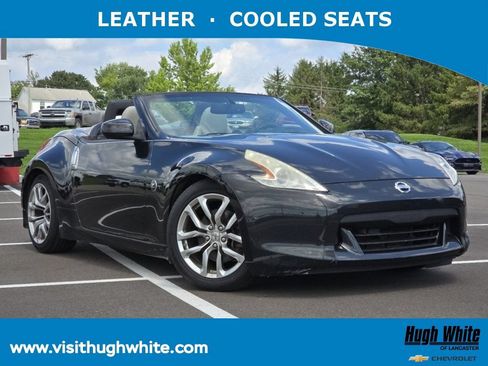 Used 2010 Nissan 370Z Touring RWD image 1