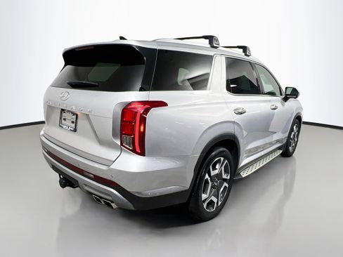 Used 2025 Hyundai Palisade SEL FWD image 4