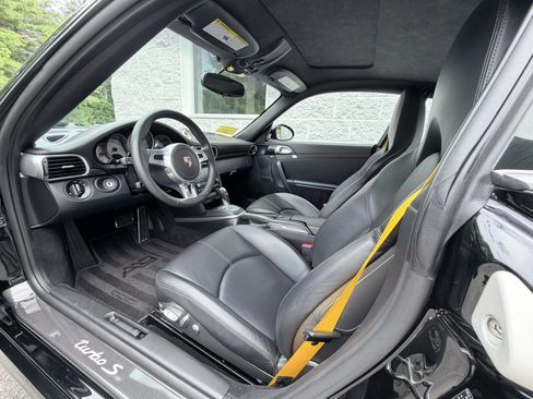 Used 2012 Porsche 911 Turbo S AWD/4WD image 19