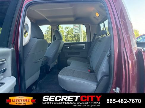 Used 2017 RAM 2500 Big Horn w/ Sport Appearance Group AWD/4WD image 24