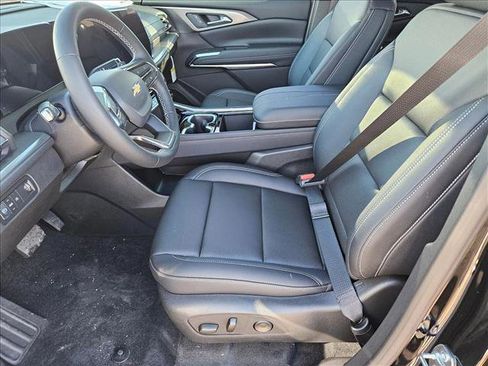 New 2026 Chevrolet Traverse LT w/ Driver Confidence Package FWD image 10