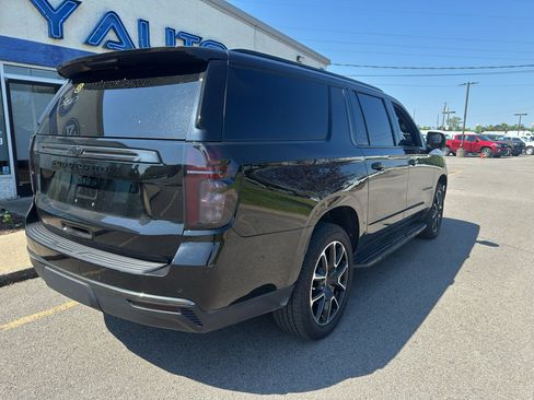 Used 2021 Chevrolet Suburban RST w/ Luxury Package image 7