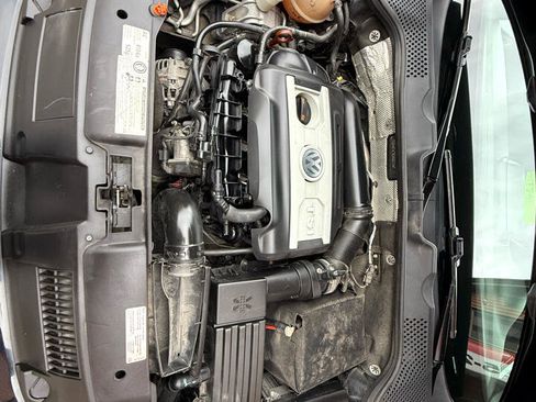 Used 2013 Volkswagen Beetle 2.0T image 14