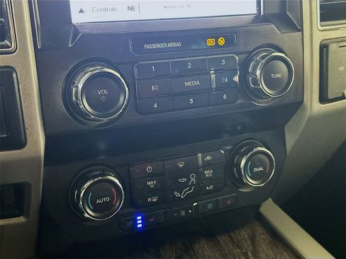 Used 2019 Ford F350 Lariat w/ Lariat Ultimate Package image 18