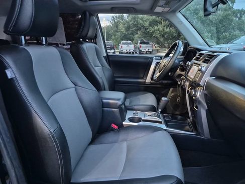 Used 2015 Toyota 4Runner SR5 Premium RWD image 37