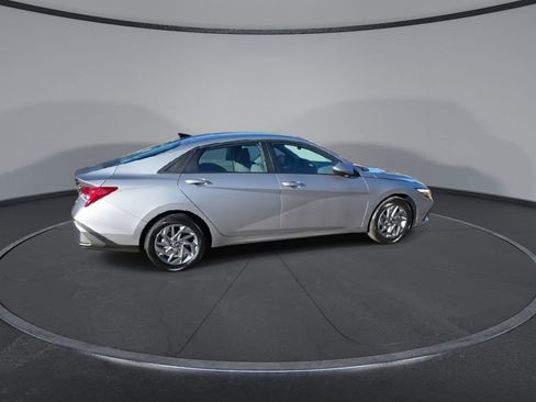 New 2026 Hyundai Elantra Blue image 9