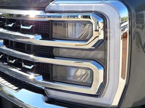 New 2026 Ford F350 Lariat w/ Lariat Premium Package image 4
