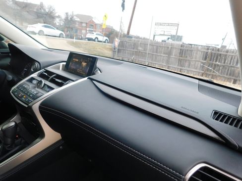 Used 2016 Lexus NX 200t FWD image 17