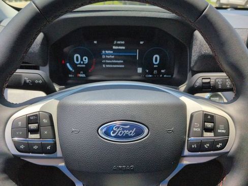 New 2026 Ford Explorer Active RWD image 28
