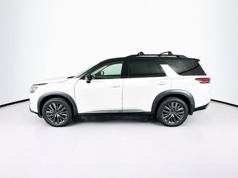 Used 2023 Nissan Pathfinder SL w/ SL Premium Package FWD image 4