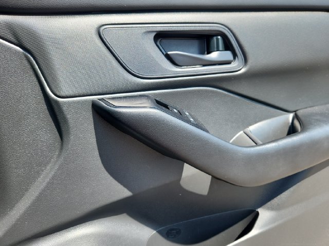 Used 2024 Nissan Rogue S AWD/4WD image 13
